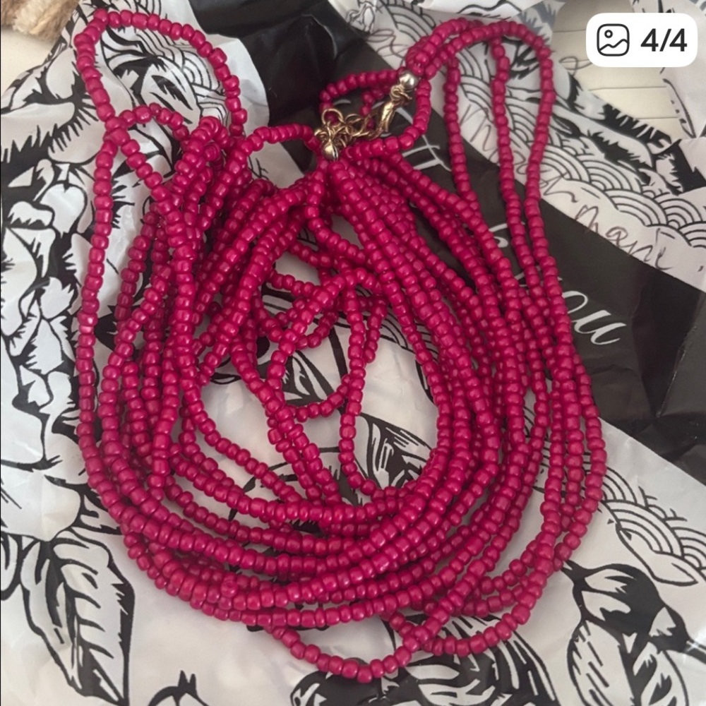 🩷Free People Elegant Pink Beaded Necklace